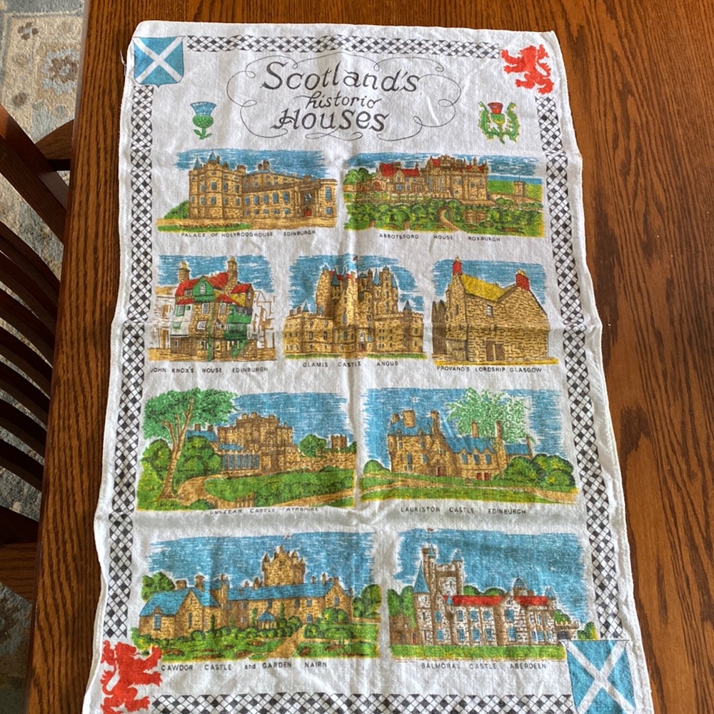 Scotland’s historic Houses tea towel